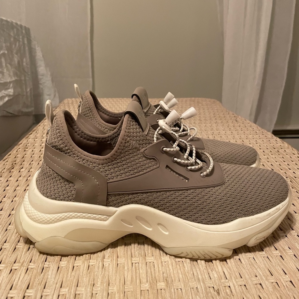 Steve Madden shoes Myles sneakers